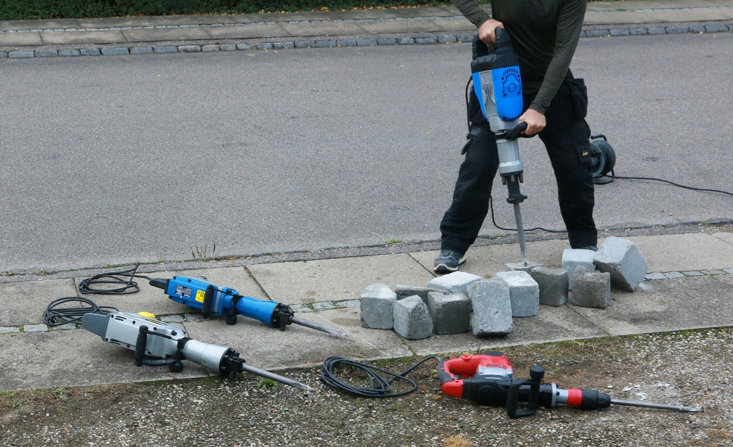 Piikkauskone testi Testissä piikkauskoneet